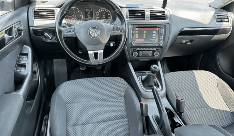 
								Volkswagen Jetta 1.6 TDI 2011 EURO5 full									
