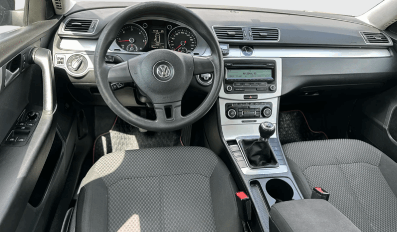 
								Volkswagen Passat 1.6 TDI 2011 EURO5 full									